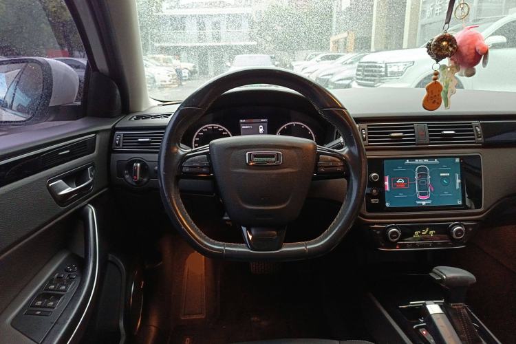 Used Qoros 3 2014 Sedan 1.6T Automatic ZhiZhen Model
