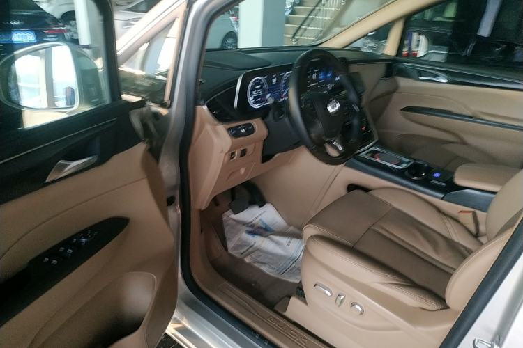 Used Buick GL8 2021 ES Land Cruiser 653T Luxury Edition
