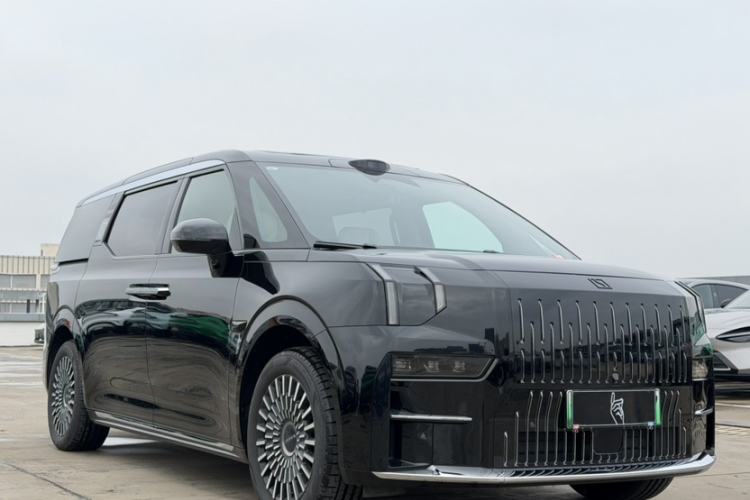 Used Zeekr 009 2024 7-Seater Walk-Through Version Four-Wheel Drive 108 kWh
