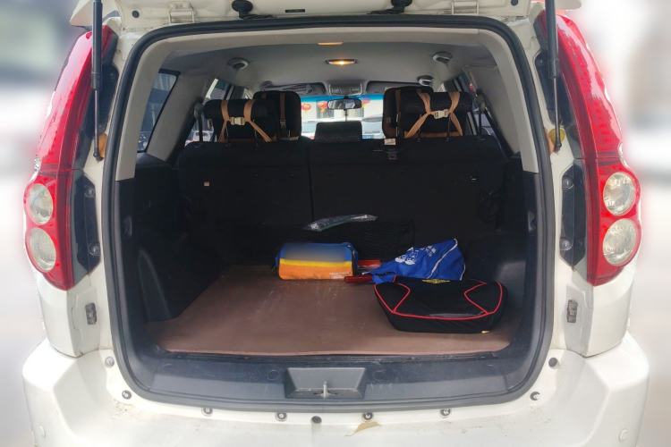 Used Haval H5 Classic 2015 2.0L Manual Two-Wheel Drive Entry-Level Trim Trunk