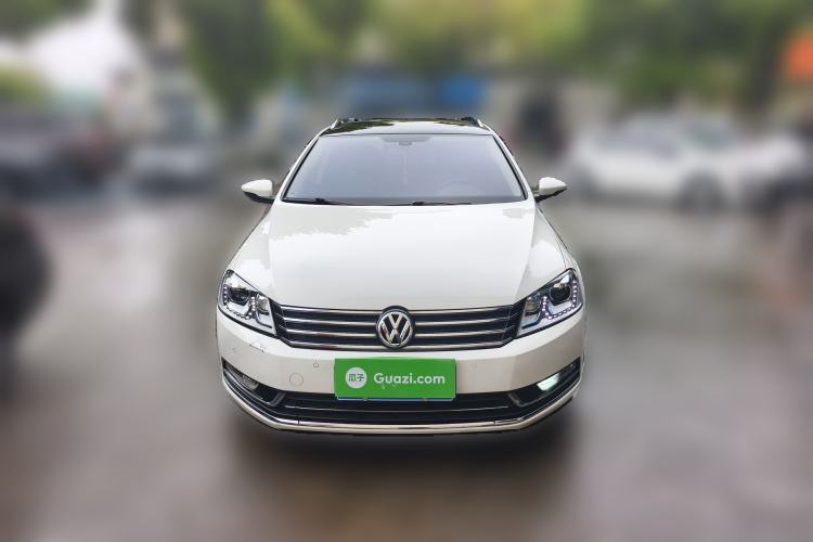 Used Volkswagen Magotan 2012 Travel Edition 2.0 TSI Comfort Version Front