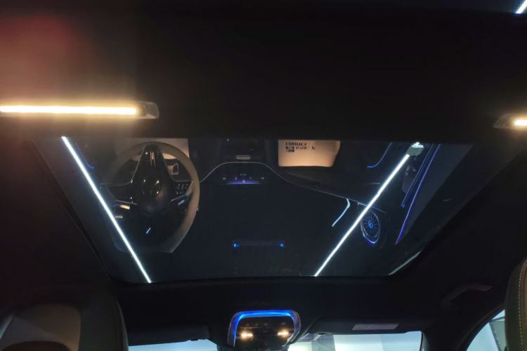 Used Mercedes-Benz EQS SUV 2023 450 4MATIC Pioneer Edition Headliner