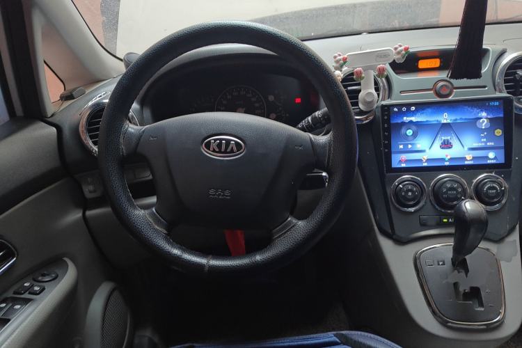 Used Kia Carens 2011 2.0L 7-Seater Automatic Standard Edition