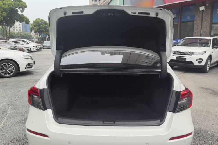 Used Honda Civic 2022 240TURBO CVT Dynamic Edition Trunk