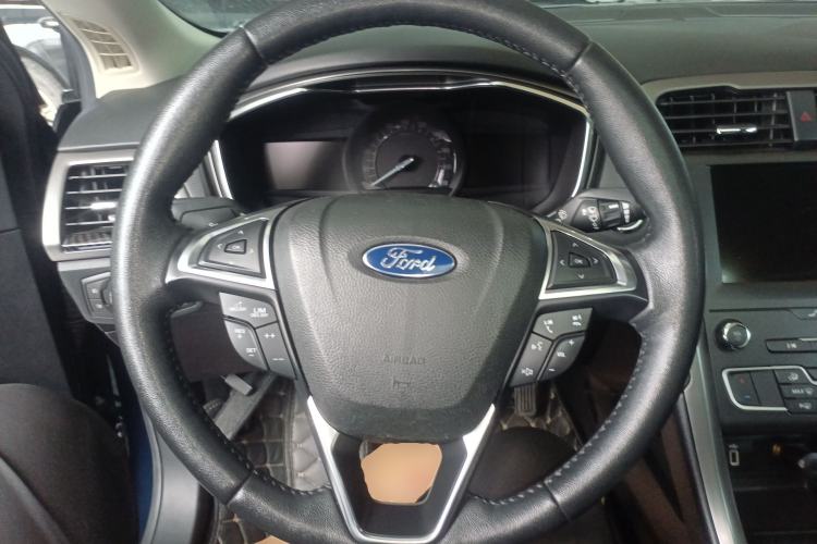 Used Ford Mondeo New Energy 2018 2.0 PHEV Smart-Controlled Fashion Edition China VI Standard Steering Wheel