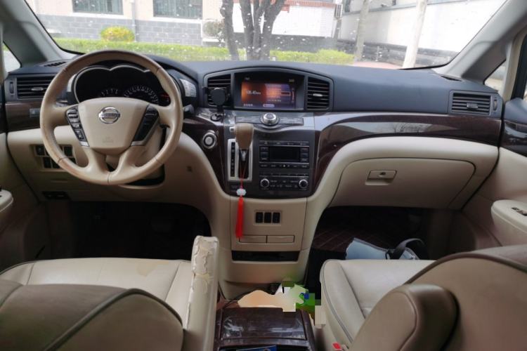 Used Nissan Quest 2015 3.5L SL Center Console