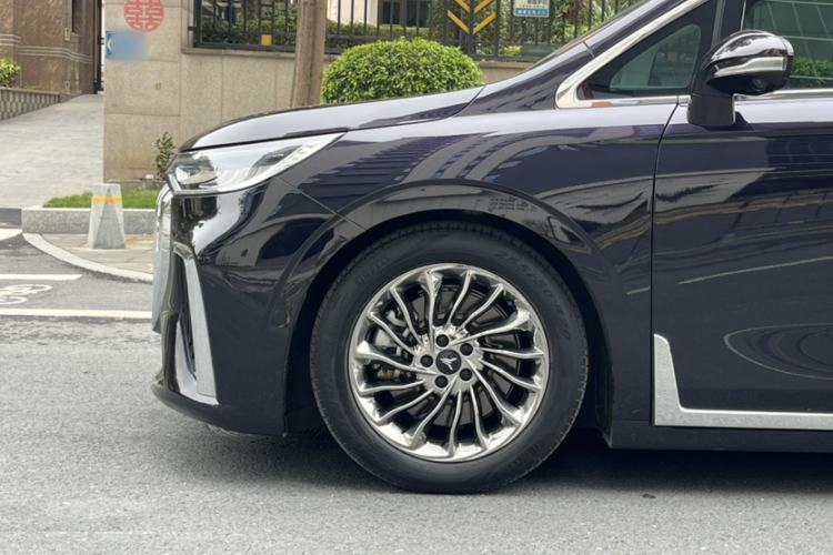 Used VOYAH Dream 2024 PHEV Ultra-Long Range Flagship Edition