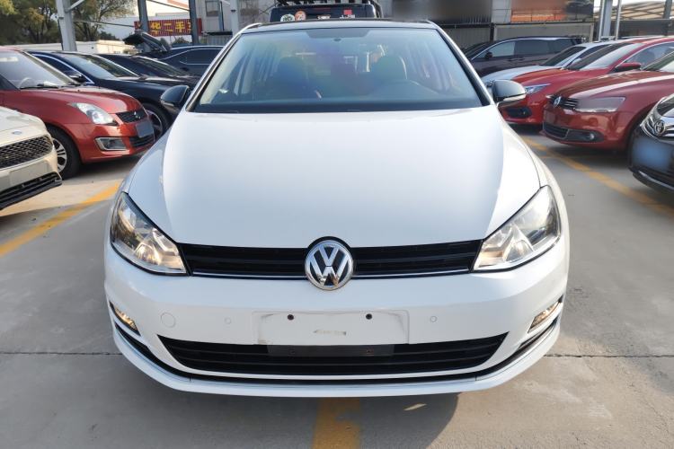 Used Volkswagen Golf 2017 1.6L Automatic Comfort Million-Vehicle Anniversary Edition
