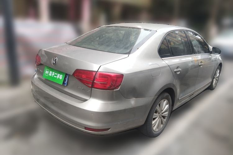 Used Volkswagen Sagitar 2015 1.6L Manual Comfort Model