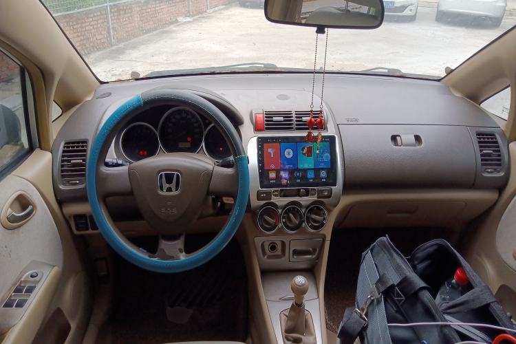 Used Honda Fit 2004 sedan 1.3L manual transmission