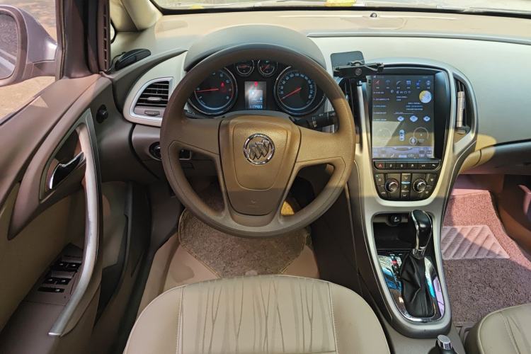 Used Buick GT 2012 GT 1.6L Automatic Comfort Edition Steering Wheel