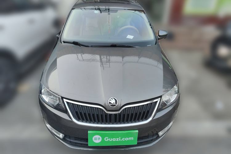 Used Skoda Rapid 2013 1.6L Automatic Smart Selection Model