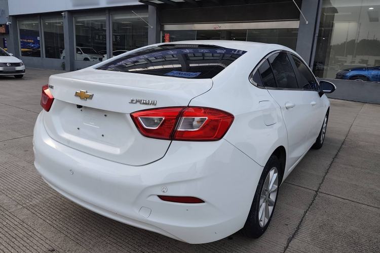 Used Chevrolet Cruze 2017 1.5L Automatic Pioneer Sunroof Edition