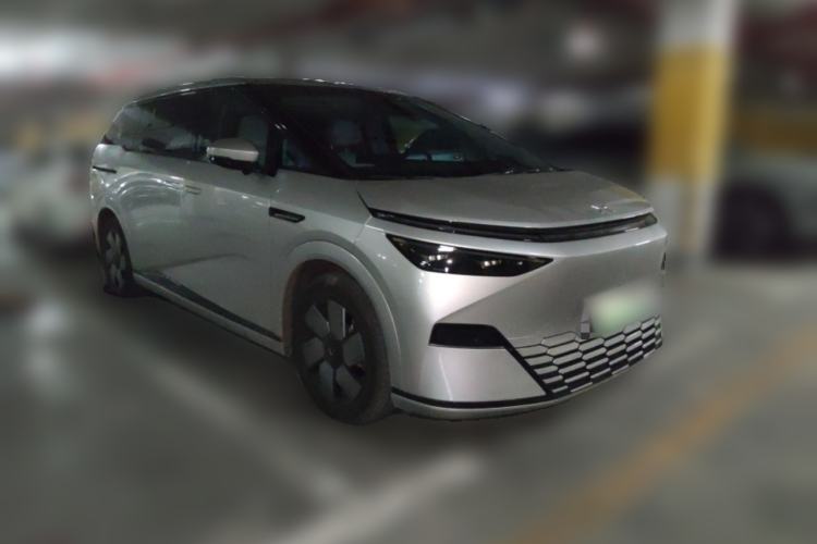 Used XPeng X9 2024 640 All-Wheel Drive High-Performance Max