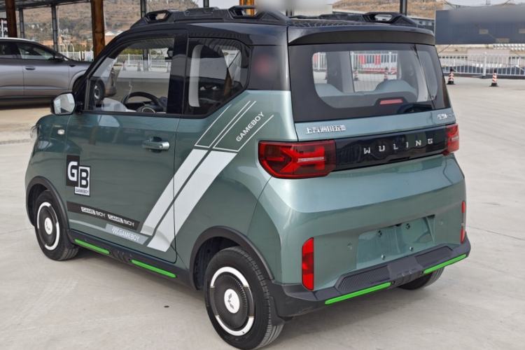 Used Wuling Hongguang MINIEV 2022 GAMEBOY 300km Enthusiast Model with Lithium Iron Phosphate Exterior 4