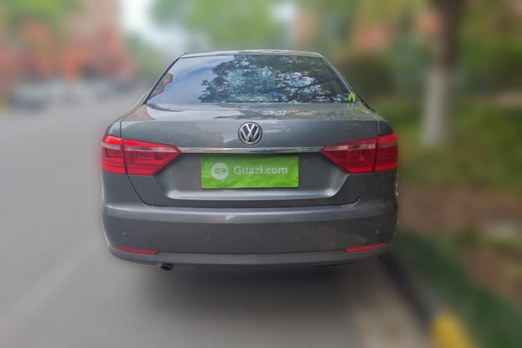 Used Volkswagen Lavida 2013 Revised Classic 1.6L Manual Fashion Edition