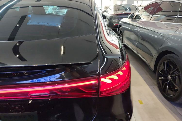 Used Mercedes-Benz EQS 2022 Updated Version 450+ Pioneer Edition Right Rear Taillight
