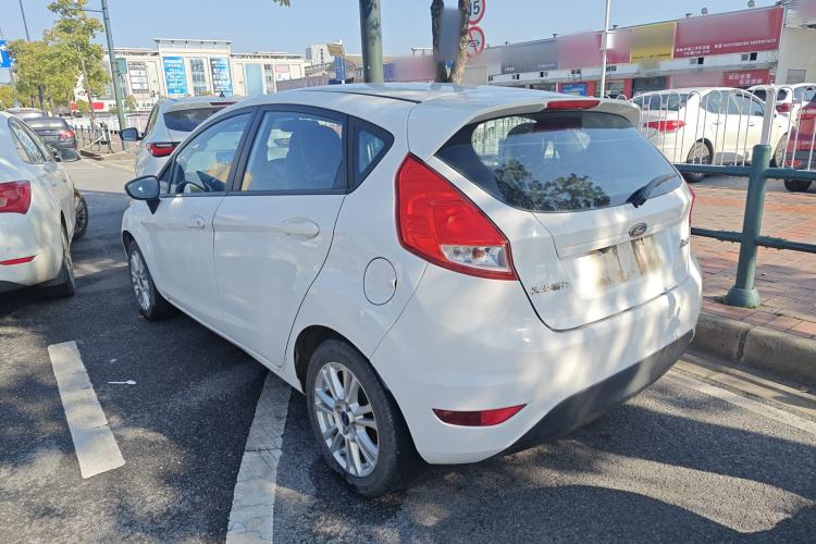 Used Ford Fiesta 2013 Hatchback 1.5L Automatic Fashion Edition
