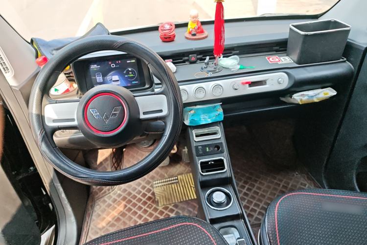 Used Wuling Hongguang MINIEV 2022 GAMEBOY 200km Gaming Edition with Lithium Iron Phosphate

