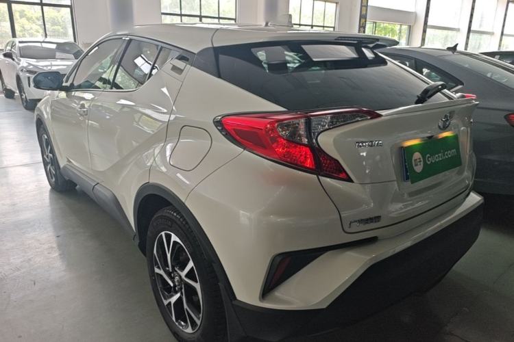 Used Toyota C-HR 2018 2.0L Leading with Sunroof China V Standard Rear Left 45 Deg