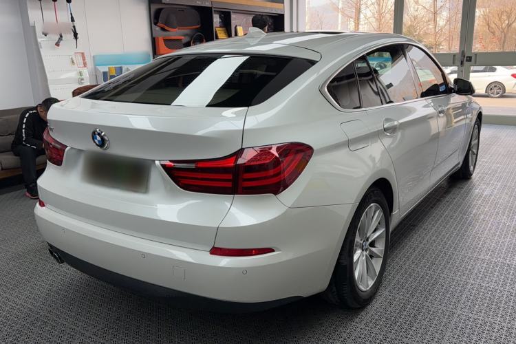 Used BMW 5 Series GT 2015 528i Leading Model