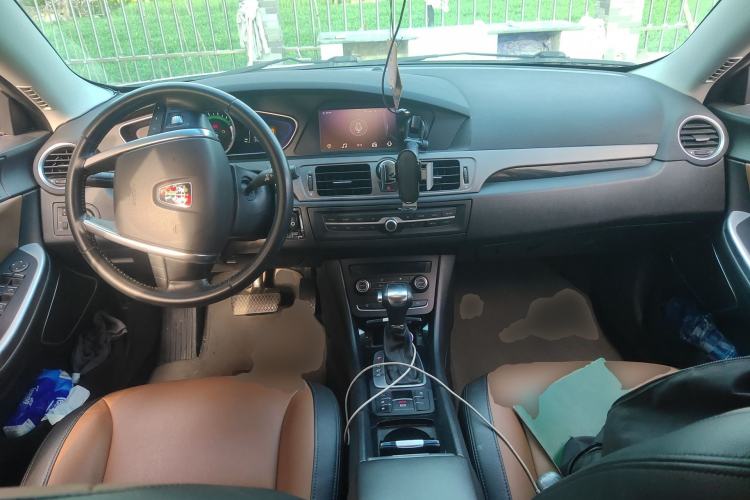 Used Roewe e550 2016 Deluxe Edition Center Console