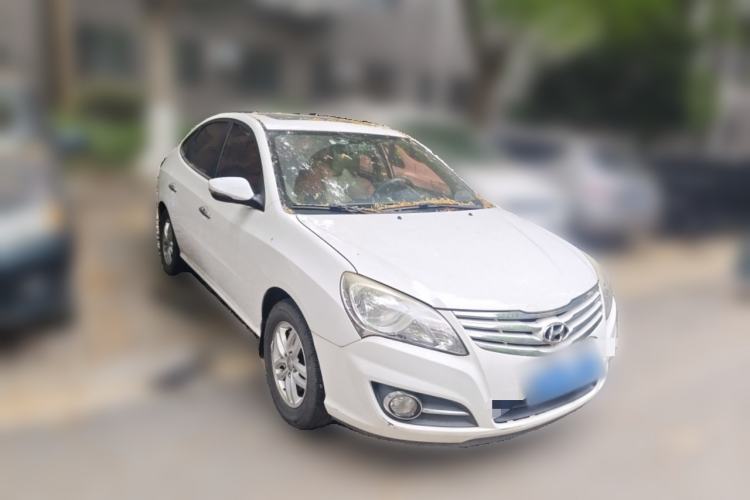 Used Hyundai Celesta 2011 1.6L Manual Luxury Model Front Right 45 Deg