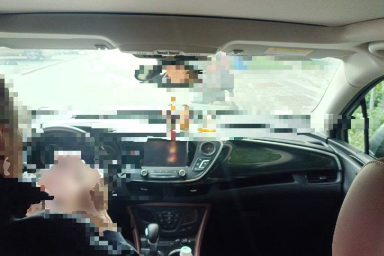 Used Buick Envision 2018 28T Four-Wheel Drive Luxury Model Center Console