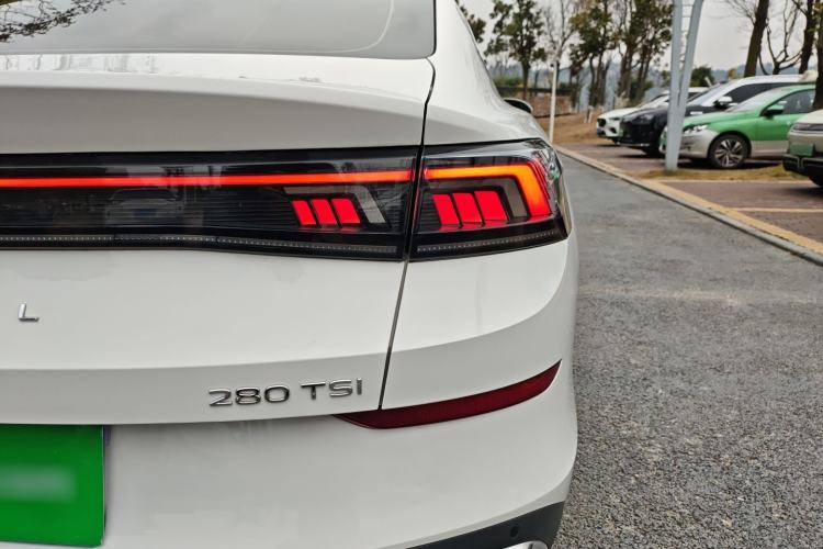 Used Volkswagen Lamando 2023 Lavida L 280TSI DSG Cool & Spicy Edition
