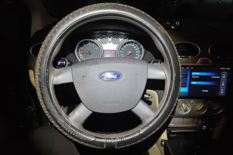 Used Ford Focus 2012 Sedan Classic 1.8L Automatic Base Model