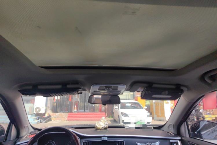 Used Roewe RX5 2016 20T Two-Wheel Drive Automatic Internet Smart Edition Headliner