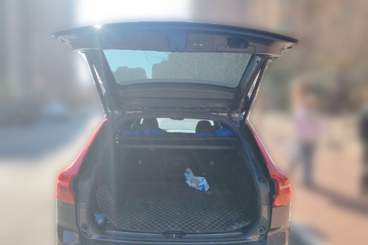 Used Volvo XC60 2025 B5 Four-Wheel Drive Smart & Advanced Luxury Edition Trunk