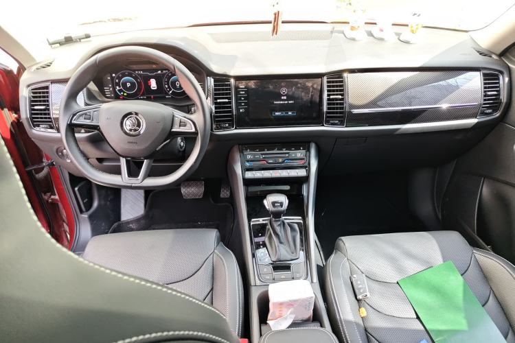 Used Skoda Kodiaq GT 2021 TSI330 Two-Wheel-Drive Luxury Edition Center Console