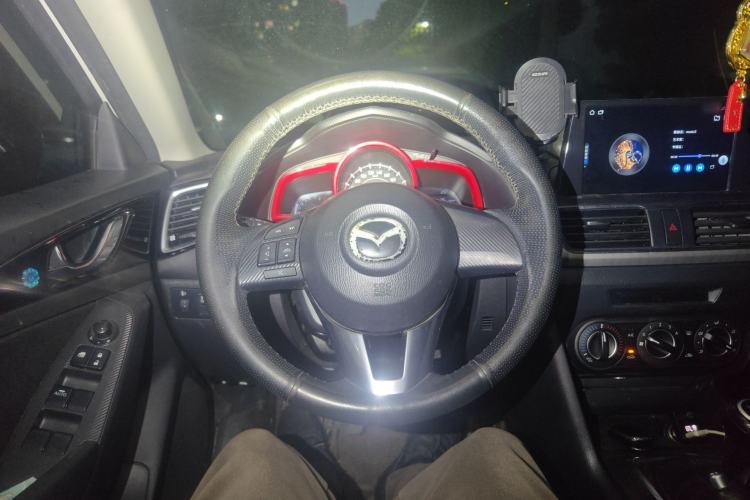 Used Mazda 3 Axela 2016 Sedan 1.5L Manual Comfort Model
