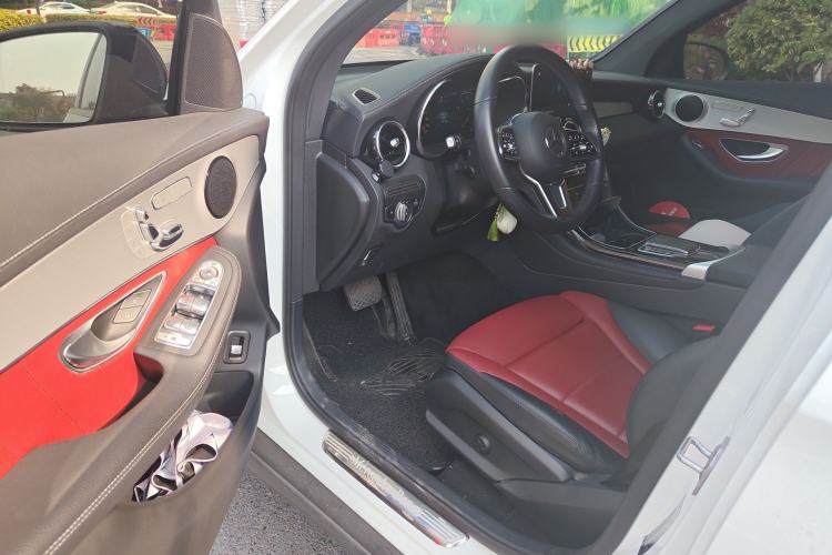 Used Mercedes-Benz GLC Coupe 2023 GLC 260 4MATIC Coupe SUV Driver Seat