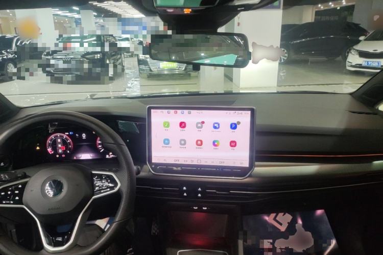 Used Volkswagen Golf 2025 Facelifted II 300TSI R-Line Center Console