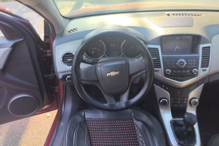Used Chevrolet Cruze 2012 1.6L SE MT

