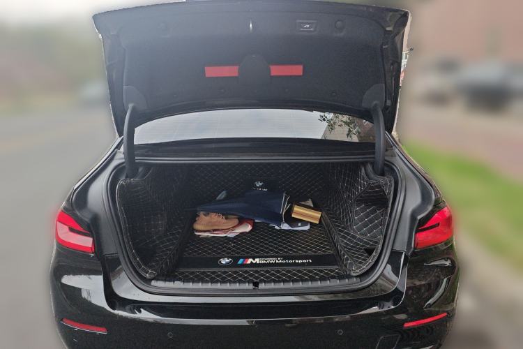 Used BMW 5 Series 2021 525Li Luxury Package Trunk