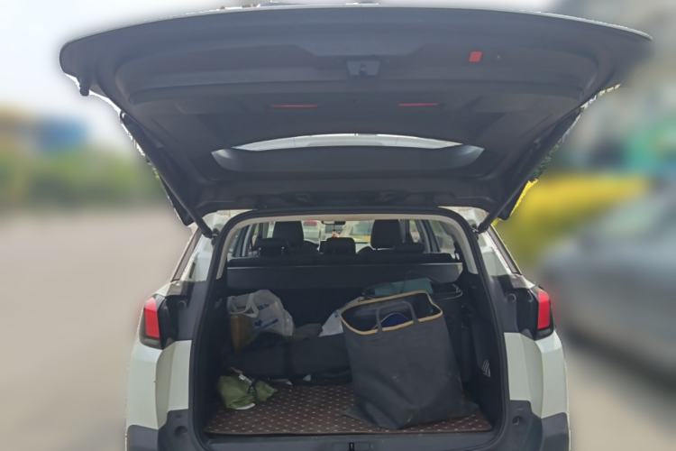 Used Peugeot 5008 2017 380THP 7-Seater Luxury Edition Trunk