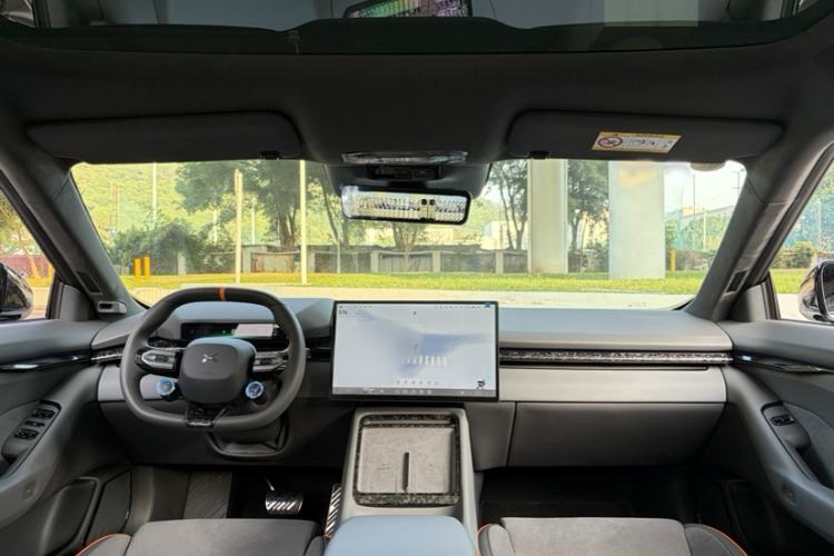 Used XPeng P7 2025 Model—750 All-Wheel-Drive Pengyi Ultra Interior 4