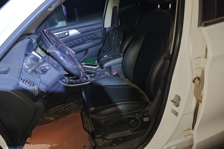 Used Haval H2 2016 Red Label 1.5T Manual Two-Wheel Drive Elite Model
