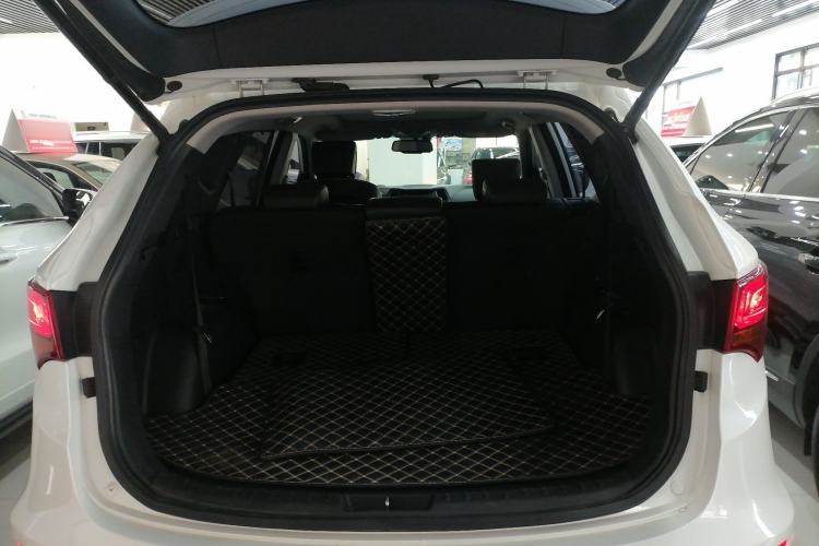 Used Hyundai Santa Fe 2017 2.0T Automatic All-Wheel Drive Smart 7-Seater Trunk