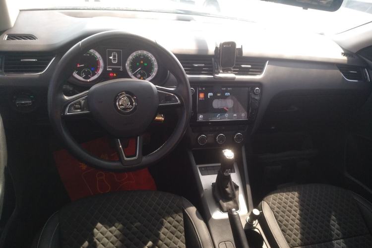 Used Skoda Octavia 2018 1.6L Automatic Luxury Edition