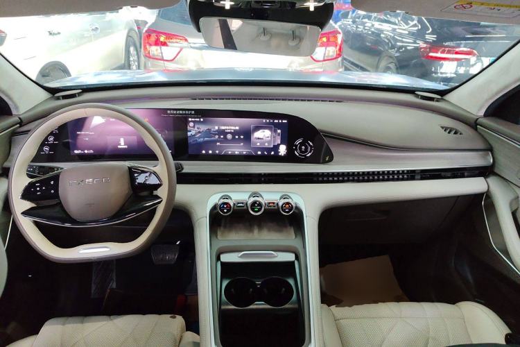 Used EXEED Stellar C-DM 2024 1.5T Long-Range Pro
