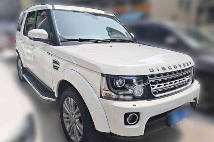 Used Land Rover Discovery 2015 3.0 SC V6 HSE Front Right 45 Deg