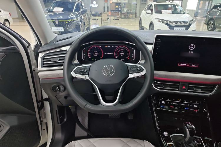 Used Volkswagen Tayron 2023 330TSI Two-Wheel-Drive R-Line High-Energy Version Steering Wheel