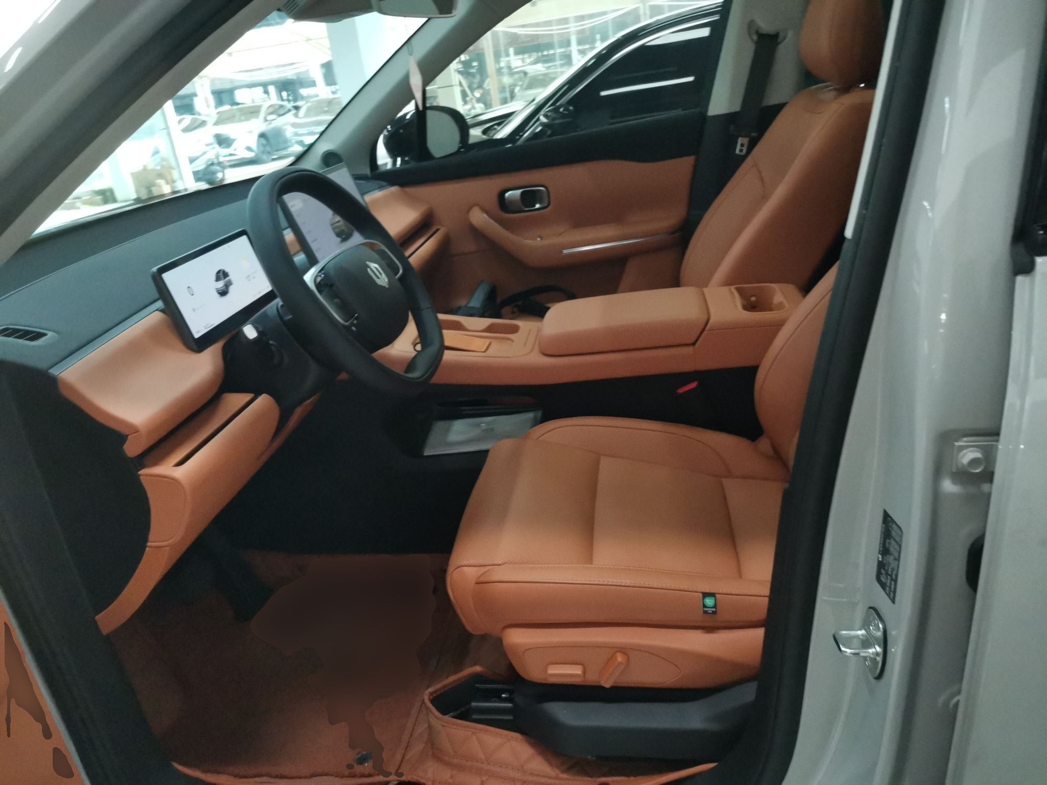 المقاعد الأمامية داخل السيارة