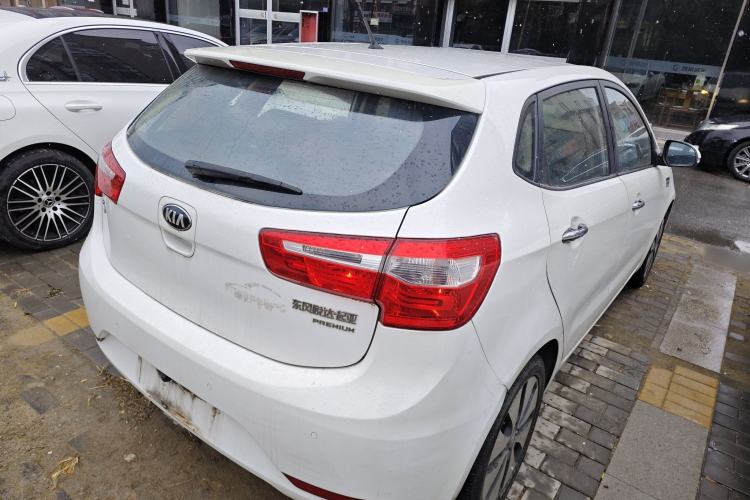 Used Kia K2 2012 Hatchback 1.6L AT Premium Commemorative Edition