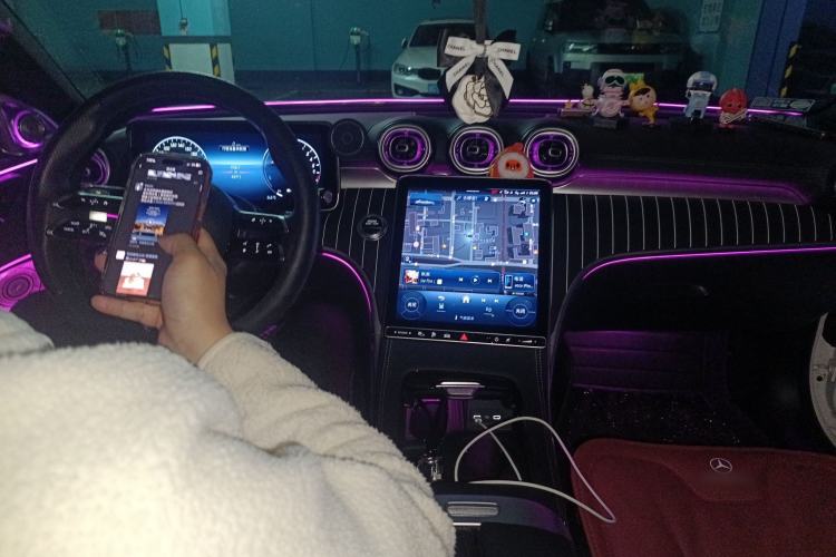 Used Mercedes-Benz C-Class New Energy 2023 C 350 eL Center Console