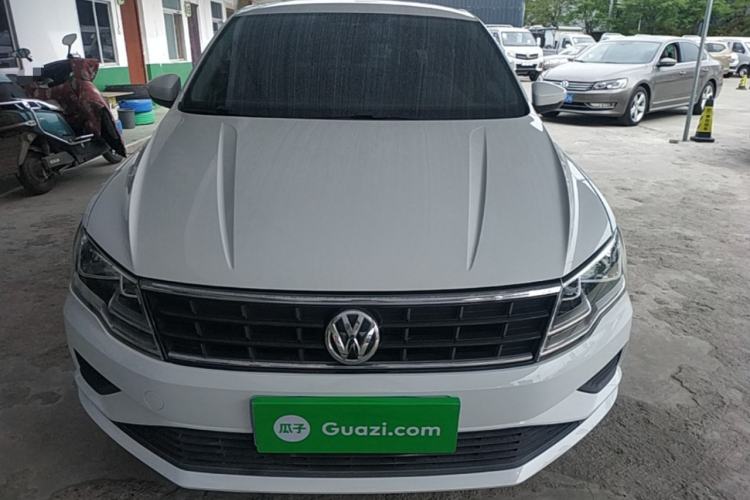 Used Volkswagen Jetta 2019 Dream Edition 1.4L Manual Fashion Version
